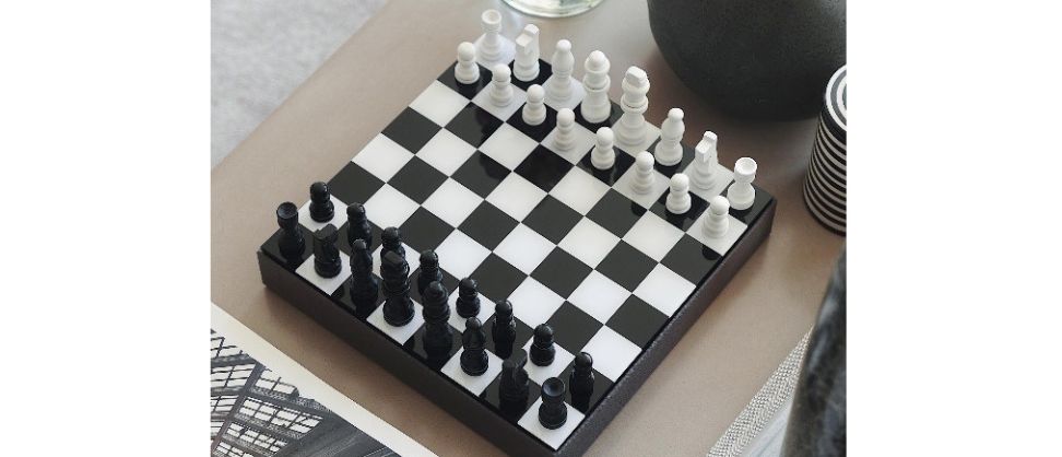 Tactics and Design – The Art of Chess